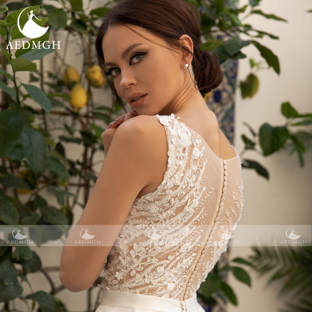 Lace Appliques Beading Wedding Dress