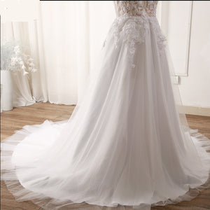 White Lace Tulle Spaghetti Straps Bridal Gown